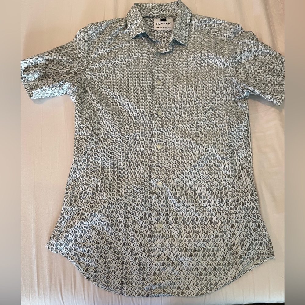 Topman Button Down good used condition Size M missing top closure button